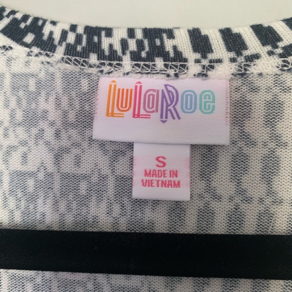 NWT LuLaRoe Caroline Cardigan Sz S - Picture 5 of 7